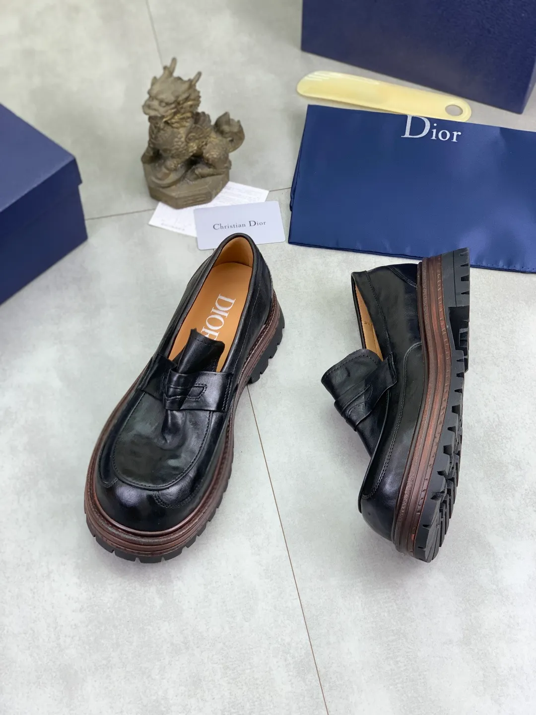 Men's shoes P520 💰【New style】Water-dyed cow lining Original order quality Dior —🆘.Dior Original order purchase, high-end leather shoes, fabric: Made of Italian imported color rubbed wrinkled cowhide➕Water-dyed cow lining/cowhide lining➕Specially available original combination outsole, fine workmanship, real shot🎬Size: 38-45 (with full set of packaging) Color: 3️⃣ colors available